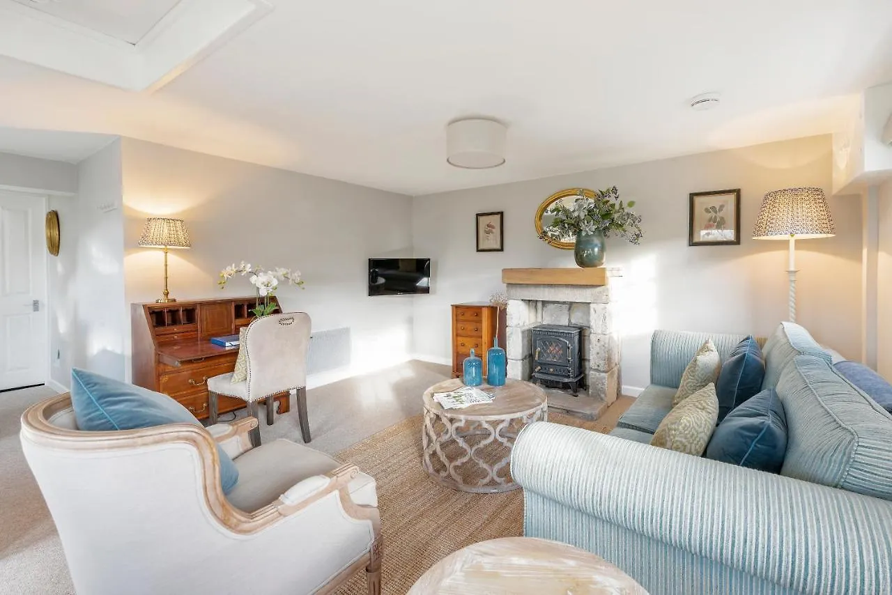 Tucking Mill View- Self Catering Apartment Bath
