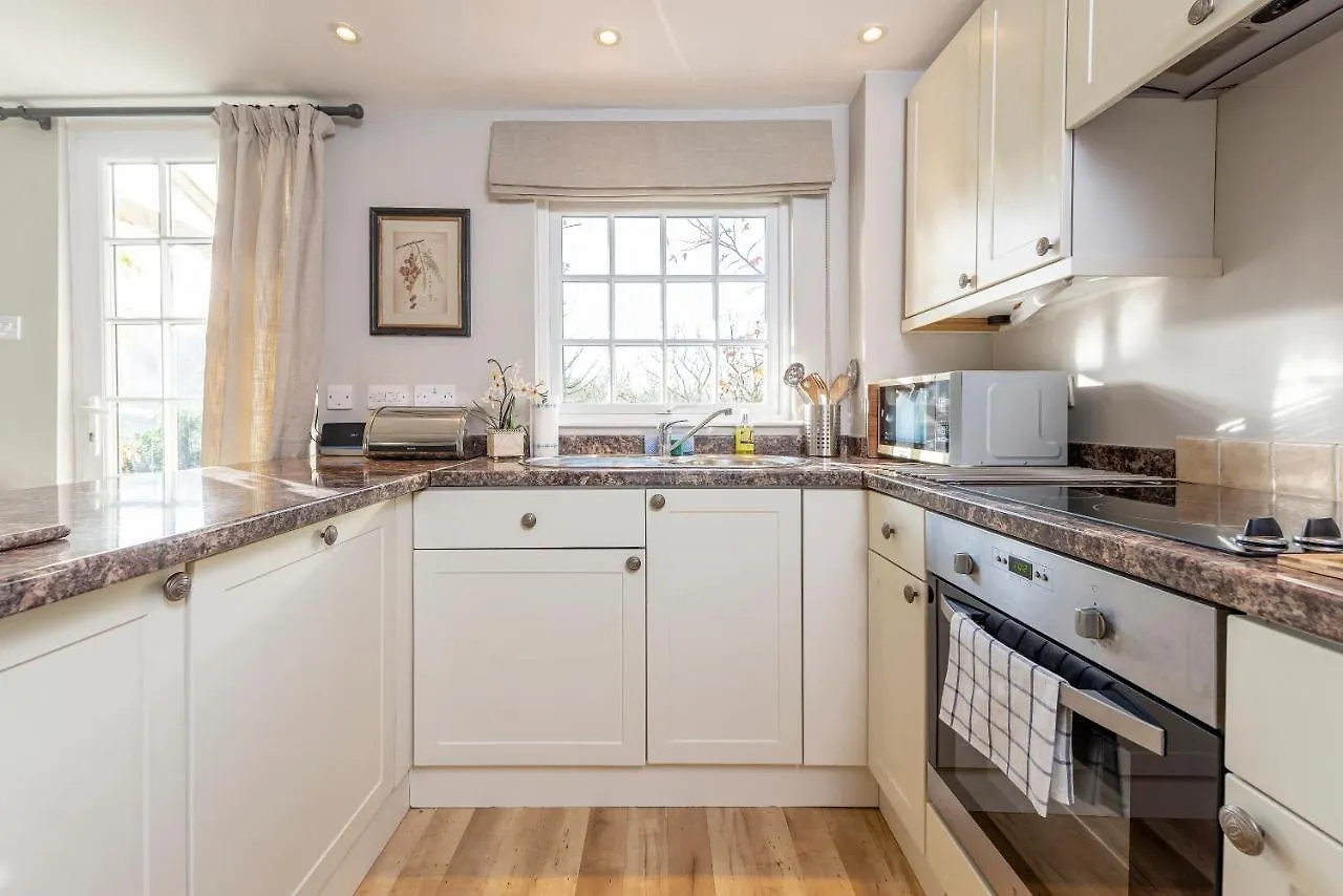 Tucking Mill View- Self Catering Apartment Bath 0*,